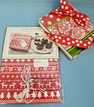 Baking Cupcake Box &amp; Entertaining Napkins with Spreader Red Christmas Holiday - £11.87 GBP