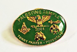 Masonic Palestine Temple Terry Parker Potentate 2001 Resin Lapel Pin - £3.95 GBP