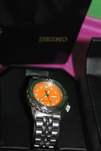 Seiko Divers 200 Men&#39;s Bracelet Watch Scuba Sapphlex Crystal Stainless 270097 - £340.27 GBP