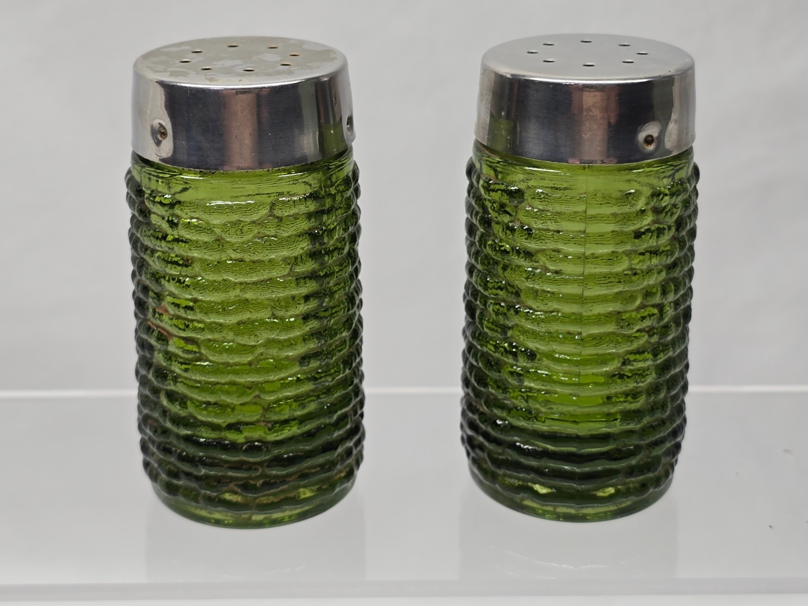 Anchor Hocking SORENO AVOCADO 3.5&quot; Salt &amp; Pepper Shaker Set - Retro Mid-... - $16.29