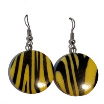 Yellow Zebra Retro Earrings - $91.22 MXN