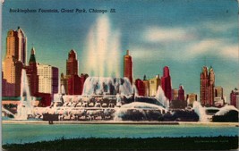 Buckingham Fountain Grant Park Chicago IL Postcard PC35 - £3.98 GBP