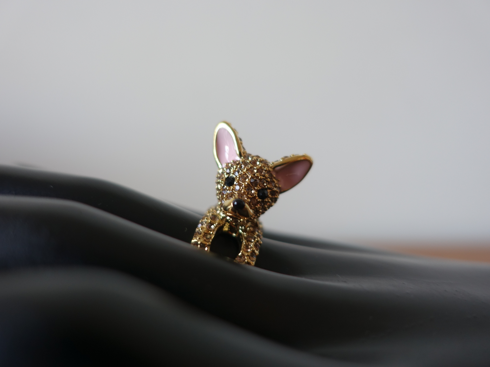 Primary image for KATE SPADE NEW YORK HAUTE STUFF CHIHUAHUA DOG RING, SIZE 7. NEW