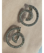JCR John C Rinker 14k White Gold Diamond Swirl Earrings - $28,269.18 MXN