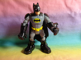 2009 Mattel DC Comics Batman Action Figure w/ Action Button &amp; Cloth Cape - £1.81 GBP