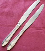 Oneida Tudor Plate QUEEN BESS II 2 Hollow Handle Knives 1946 Diagonal Fl... - $7.91