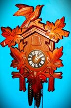 Hubert Herr Red Mahogany Traditional Style 1 Day Cuckoo Clock - $3,668.55 MXN