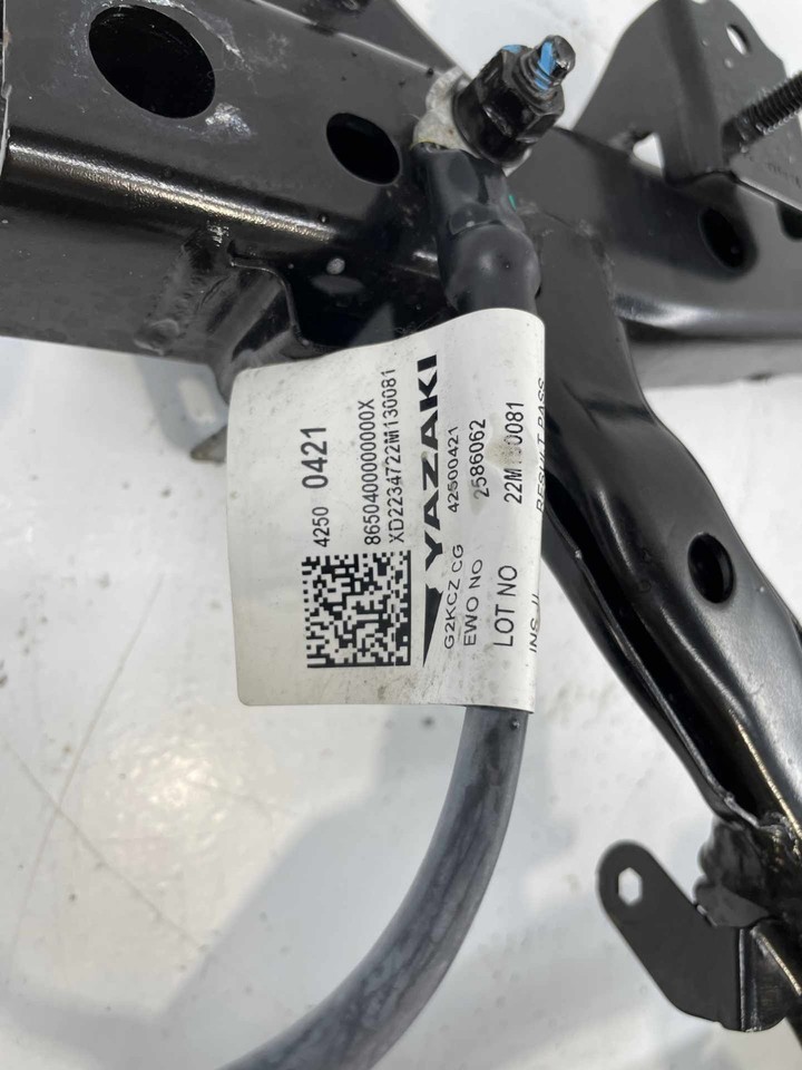 2022-2023 Chevy Bolt EUV LT Radiator Support W/ Hardware & Ground Cable 42747434 Item image 6