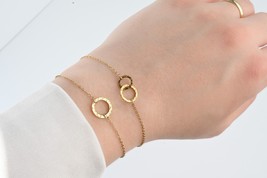 Circle Link Bracelet, Hammered Circle Bracelet, Interlocking Circles Bracelet - £9.35 GBP