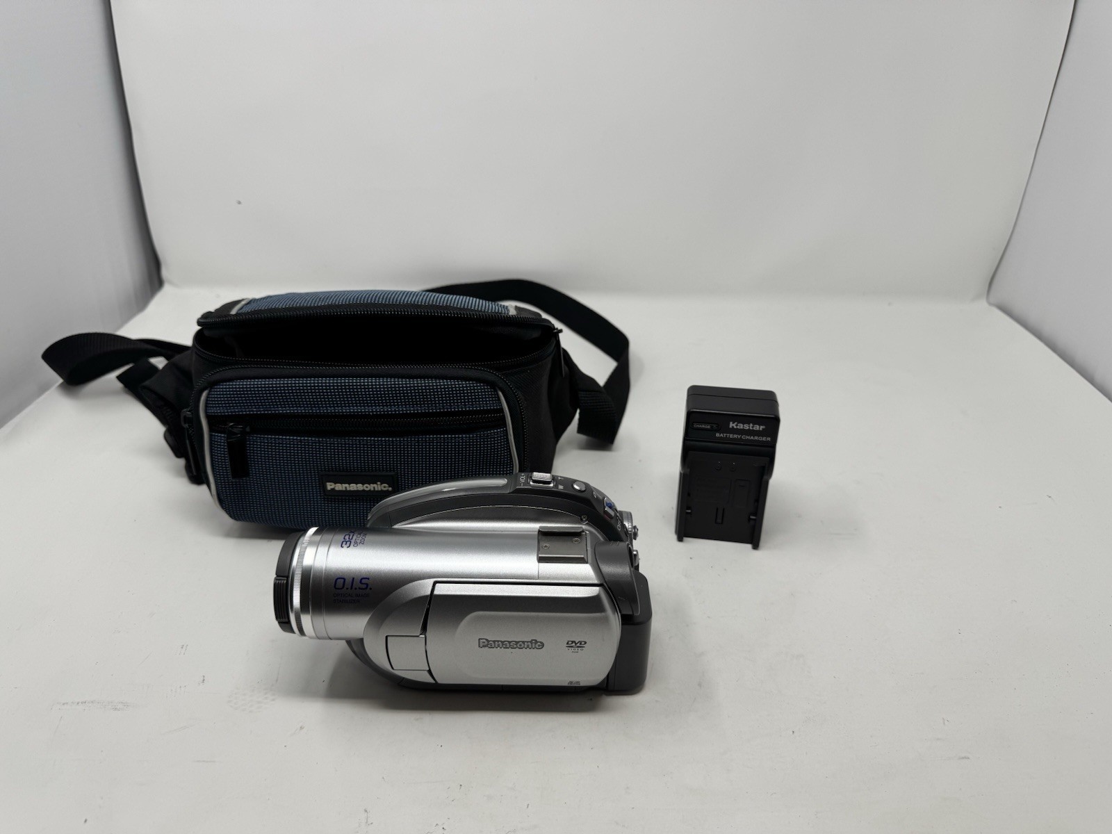 Panasonic Video Camera VDR-D220 W/ Battery Read - £10.84 GBP
