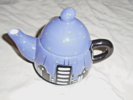 Our Name is Mud teapot New York City Skyline Lorrie Veasey signed - £18.98 GBP