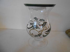 LENOX GLASS VASE HOLIDAY HOLLY &amp; BERRY HAND PAINTED PEDESTAL BASE - $3.91