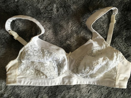 PLAYTEX 18 HOUR Vintage 40B USA Made Womens Wirefree Lace Overlay Bra  - £24.15 GBP