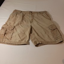 Carhartt B183 Men&#39;s Tan/Khaki Cargo Utility Work Shorts Size 40 (40×10) - $13.85