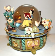 Disney Snow White And The Seven Dwarfs Whistle A Happy Tune Musical Snow Globe - £69.24 GBP