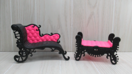 Monster High Deluxe Deadluxe High School Pink &amp; Black chaise lounge sofa + bench - £11.86 GBP