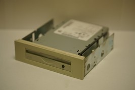 Iomega Zip 100Mb Z100Si 3.5&quot; Internal Drive , SCSI , w/ full slot mounts - £54.10 GBP