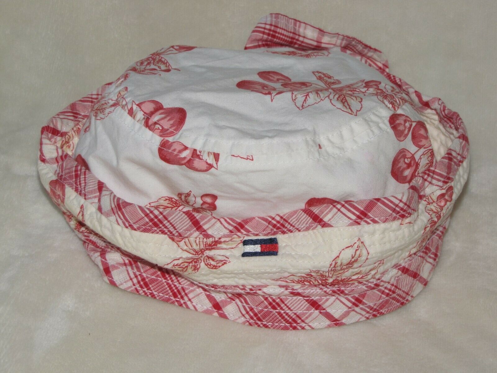 Vintage Tommy Hilfiger Little Girls Cherries and Plaid Toile Sun Bucket Hat 3-7 - $19.79