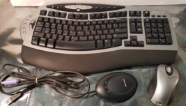 Microsoft Wireless Comfort Keyboard 1027 Optical Mouse 1008 Receiver 102... - $26.38 CAD