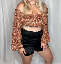 Le Lis florals forever long sleeve crop top size M - $41.58
