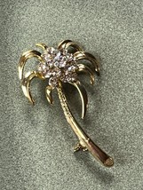 Goldtone Palm Tree w Clear Rhinestone Accents Brooch Pin – 2 x 1 and 1/8th’s in - £9.05 GBP