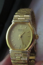 Vintage Women&#39;s Seiko Gold Tone Stainless Quartz Wristwatch 2Y01-5C19 - $27.88