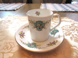 ELIZABETHAN STAFFORDSHIRE FINE BONE CHINA DEMI CUP &amp; SAUCER  ENGLAND - $13.50 CAD