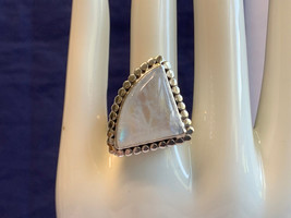 Sterling Silver Ring 12.31g Fine Jewelry Sz 7.75 Band Opalescent Stone - £31.80 GBP