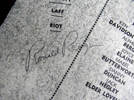 RONALD REAGAN 40TH PRESIDENT &amp; ACTORS SIGNED AUTO VTG 1945 PROGRAM TDA A... - $692.99