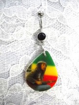 BOB MARLEY PLAYING GUITAR w HAT PHOTO RASTA COLORS ON BLACK CZ BELLY BUT... - $5.50