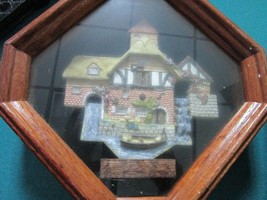 DAVID WINTER COTTAGES ENGLAND SCULPTURE IN SHADOW BOX PICK1 - $45.99