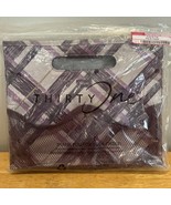 Thirty One Fold N File Plum Plaid - NIB - $552.79 MXN