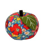 Liberty Fabrics Cosmo Flower Apple Pin Cushion - $479.76 MXN