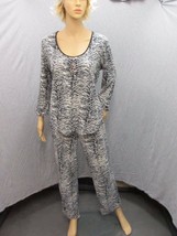 Betsey Johnson Zebra Pajama Set Sz Med Cozy Fleece Long Sleeve Ruffle Front Euc - £16.21 GBP
