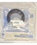 GM OEM Transfer Case-Input Shaft Seal 19299084 New Genuine GM - €10,74 EUR