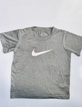 Boys size 5 short sleeve Nike dri- fit shirt - £3.98 GBP