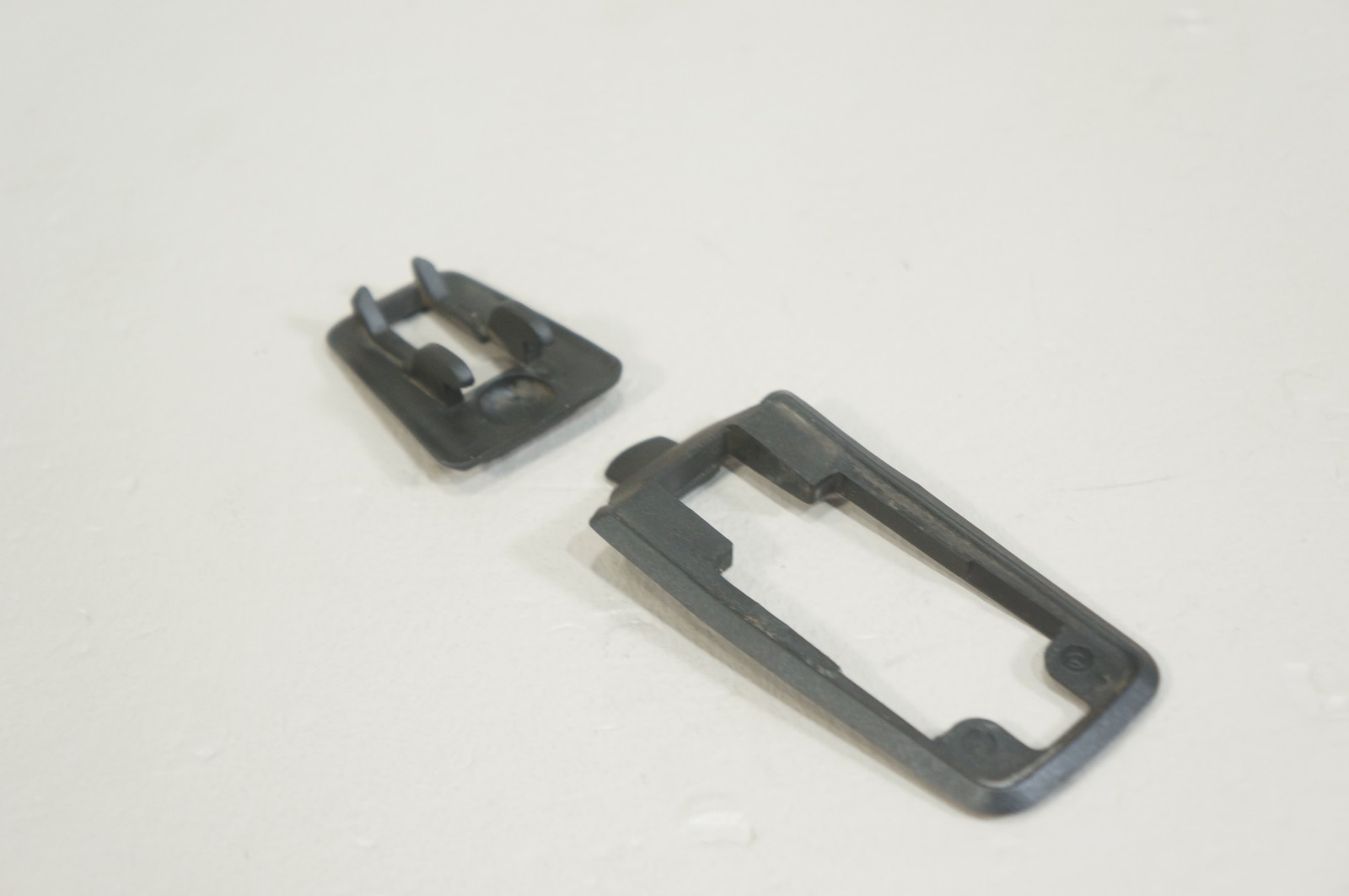 94-02 mercedes r129 sl320 sl500 left driver exterior door handle rubber seal 2pc Item image 5