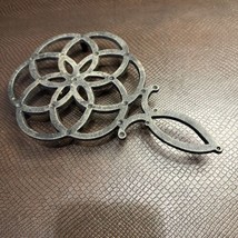 Wilton Cast Iron Pot Holder Trivet 9” Flower Circles Upon Circles - $10.00