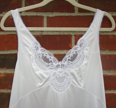 Wondermaid Nylon Full Slip Nightgown Dress Lace Bodice White Vintage Siz... - $24.75