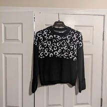 Nine West women&#39;s size large long sleeve  sweater - $4.94