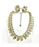 VTG Lisner Gold Tone Metal Floral Leaves Textured Necklace Earrings Set  - £35.40 GBP