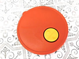 Tupperware Rock n Serve Vent Orange #3702A-3 Replacement LID ONLY 7.75&quot; - £5.48 GBP