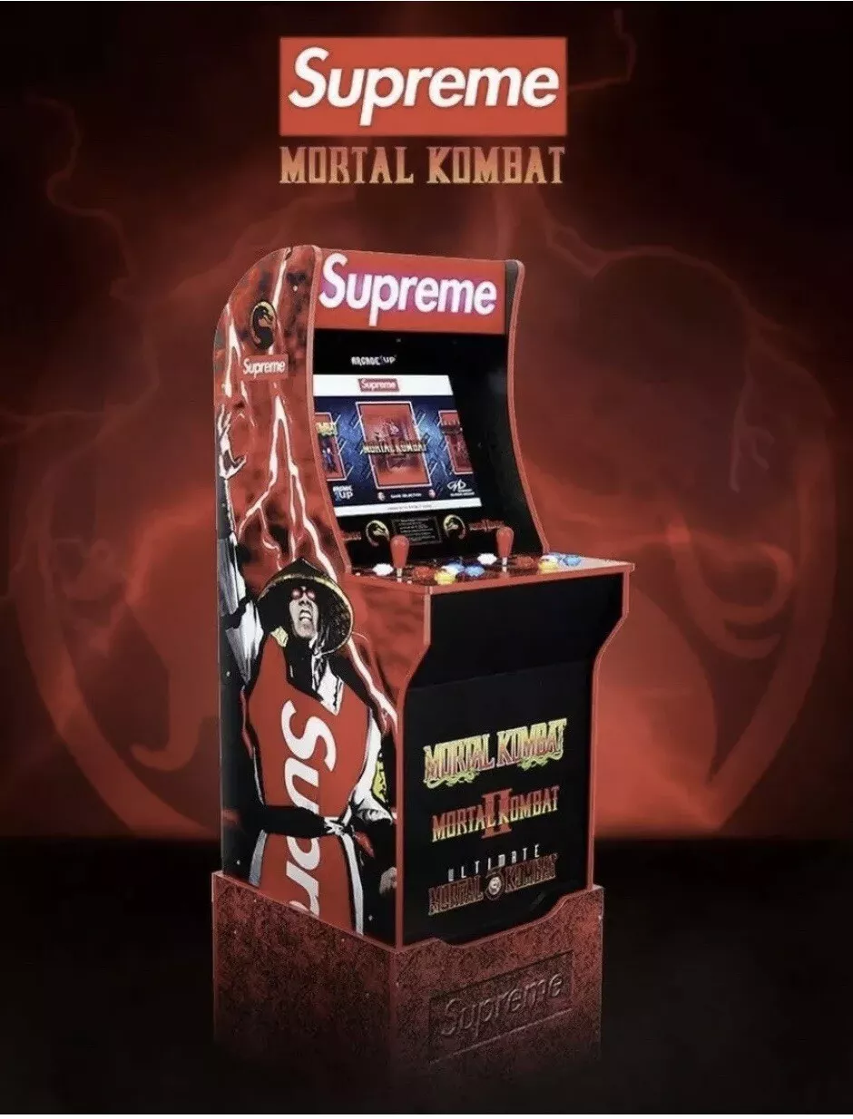 Supreme x ARCADE1UP Mortal Kombat Arcade Machine  - $71,589.68 MXN