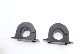 01-10 CHEVROLET SILVERADO 2500HD 6.6L FRONT SWAY BAR BRACKETS & BUSHINGS Q6704 image 3