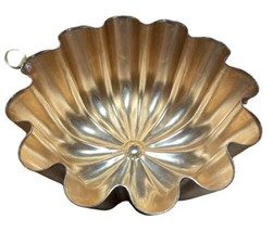 &quot;Copper Chic: Unleashing Nostalgia with this Vintage Jello Mold&quot; - £6.51 GBP
