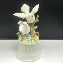 Sankyo Doves Music Box porcelain milk white bird figurine statue sculpture Japan - $39.55