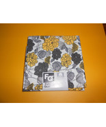 Fat Quarter (new) GRAY &amp; YELLOW FLORAL - £5.94 GBP