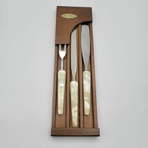 1960&#39;s TOWN &amp; COUNTRY Carving Set  Mother of Pearl Fleetwood Set of 3 vi... - $39.99