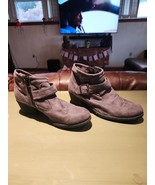 Women’s BOC Ankle Boots Gray Suede Size 10 - $23.75 CAD