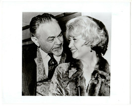 The Cincinnati Kid (1965) Edward G. Robinson &amp; Joan Blondell On-Set Candid 8x10 - £26.33 GBP